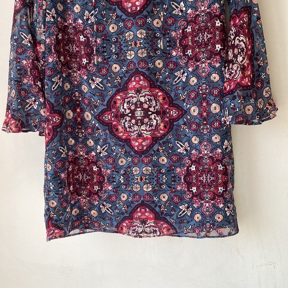 WHBM S Long Bell Sleeve Medallion Printed Shift Dress - Picture 6 of 13
